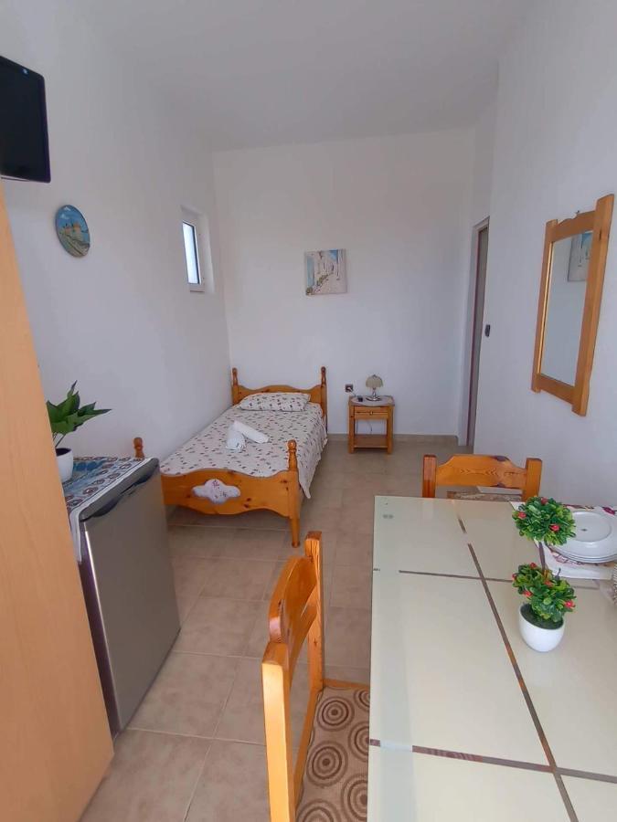 Zografos 1 *
